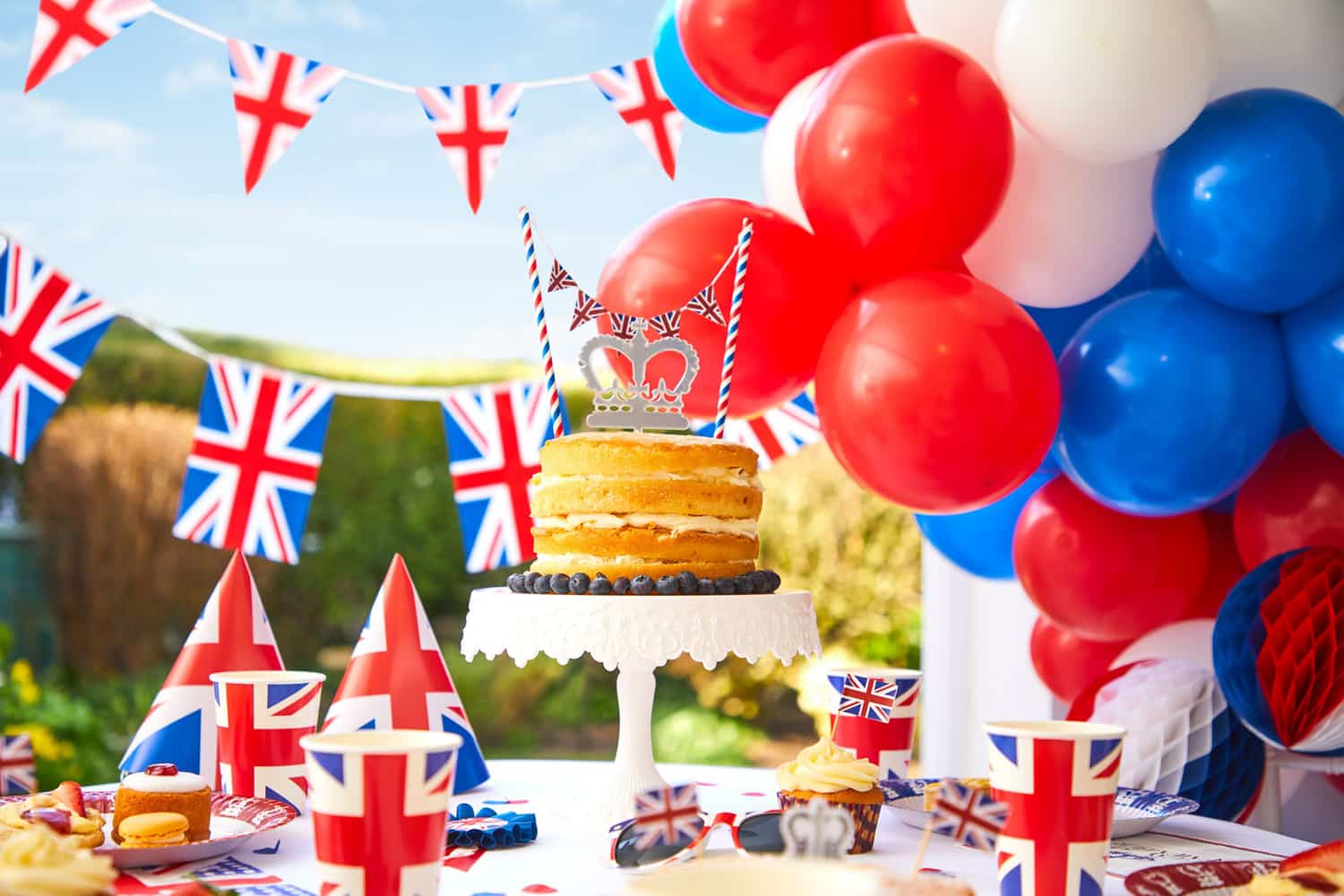 How to Plan a Party; Royal Themed